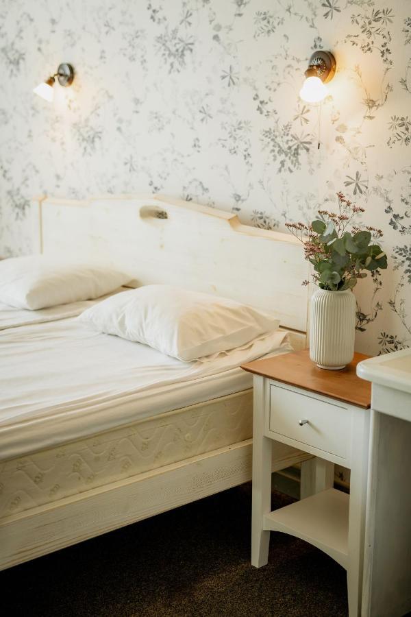 Vanalinna Boutique Hotel Kuressaare Zewnętrze zdjęcie